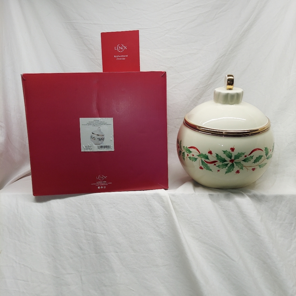 Lenox Holiday Christmas Ball Ornament Figural Cookie Jar W Lid NIB Box